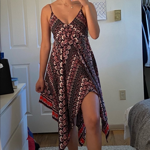 Express Dress - Picture 2 of 4